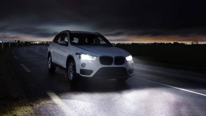 F&ouml;rb&auml;ttrad ljusstyrka